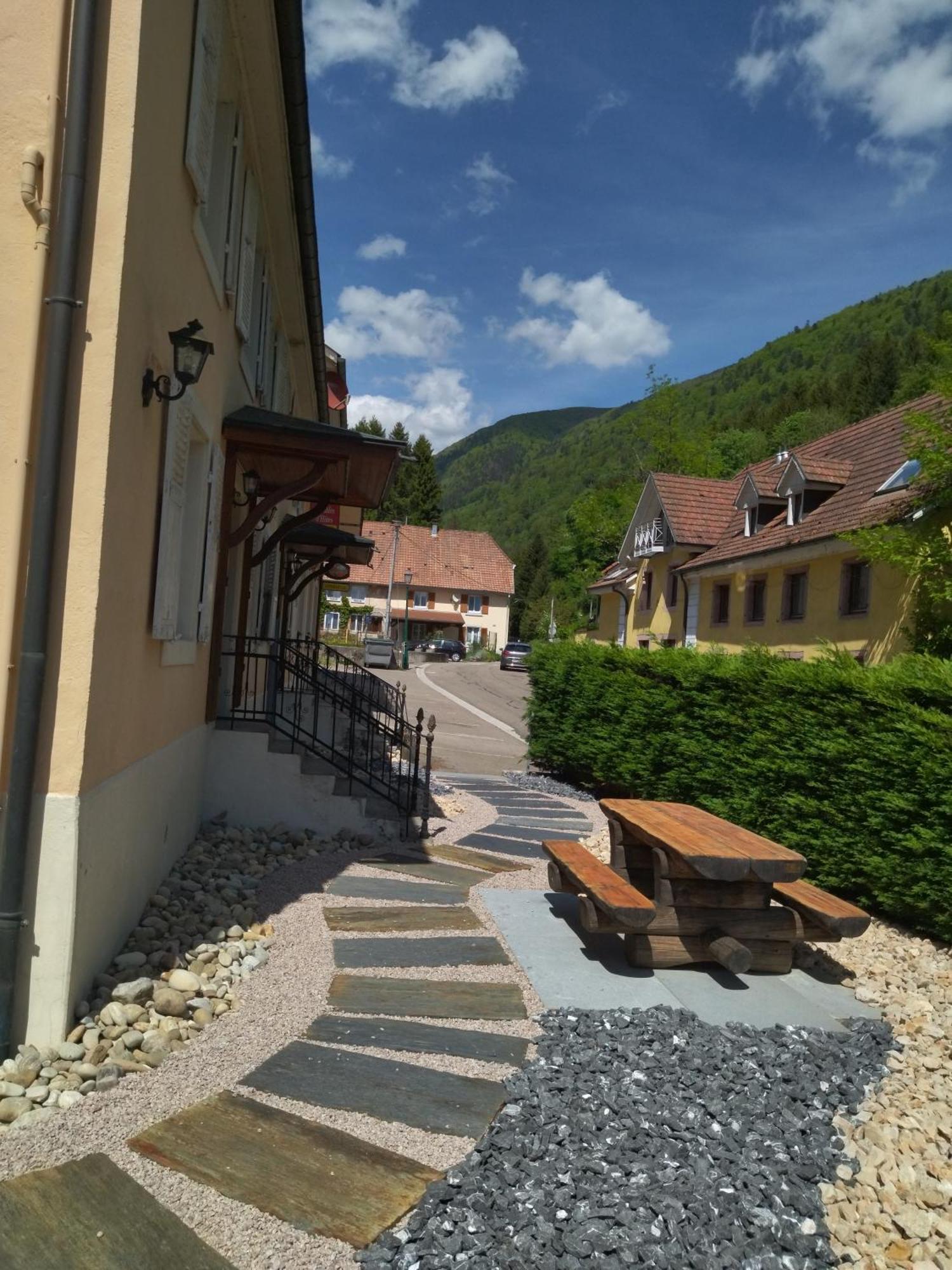 Le Soleil Bed and Breakfast Wildenstein Εξωτερικό φωτογραφία